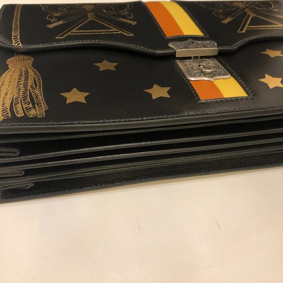 * ULTRA RARE * Gucci Hand Painted Padlock Clutch in Black - Picture 2 of 14